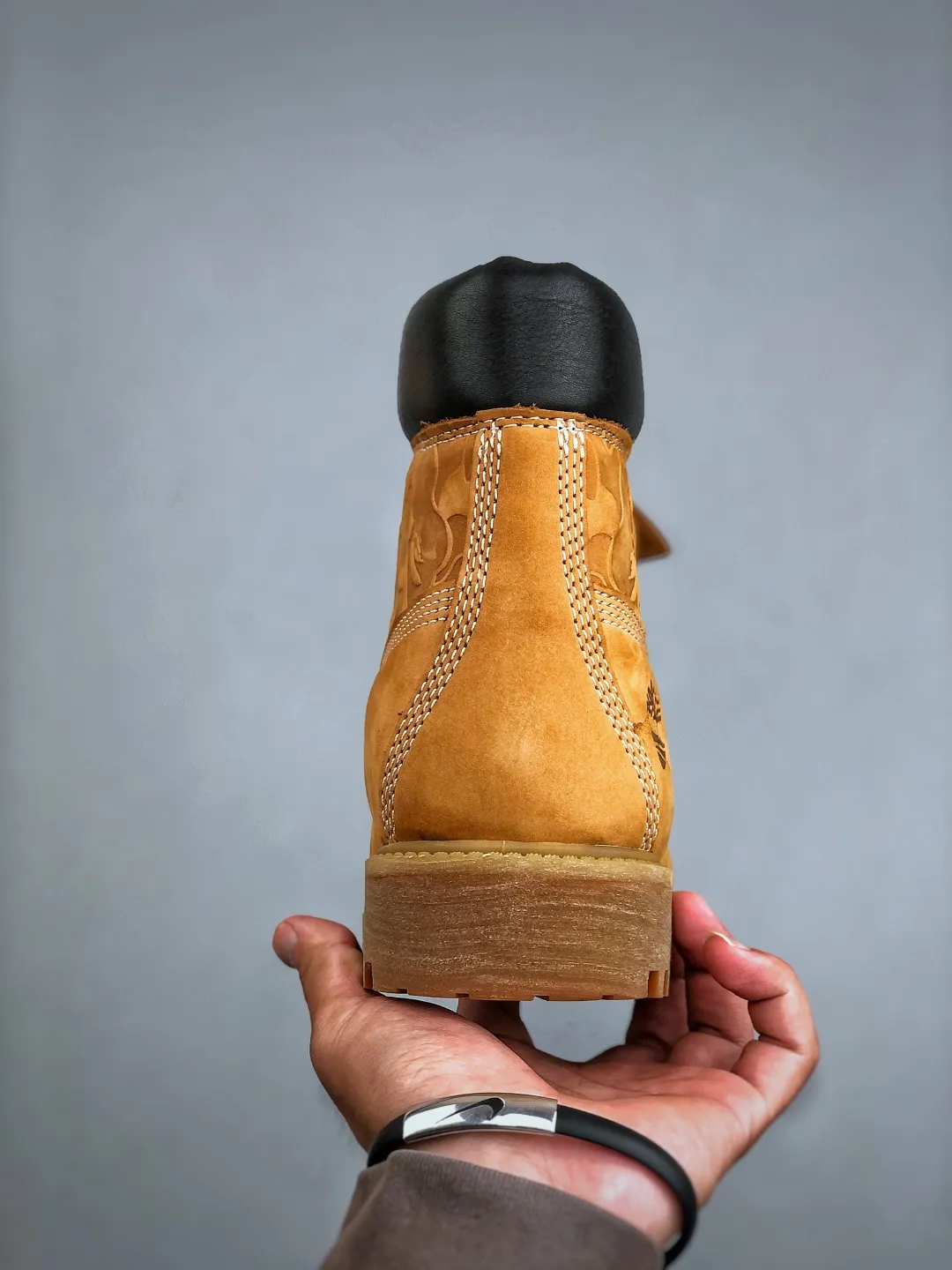 Local pickup 💰800 supports store release New goods 🚀#Original channel Co-branded Timberland Horizontally folded and dynamic water-repellent. Original packaging box and accessories are available. Size: 39-45 (half)